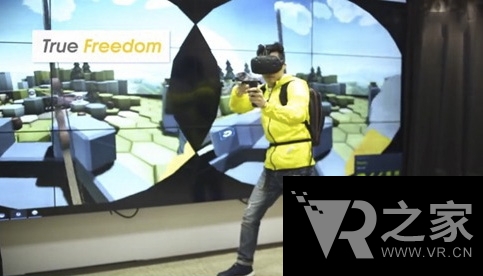 完整的沉浸式交互 VR頭戴與外設缺一不可